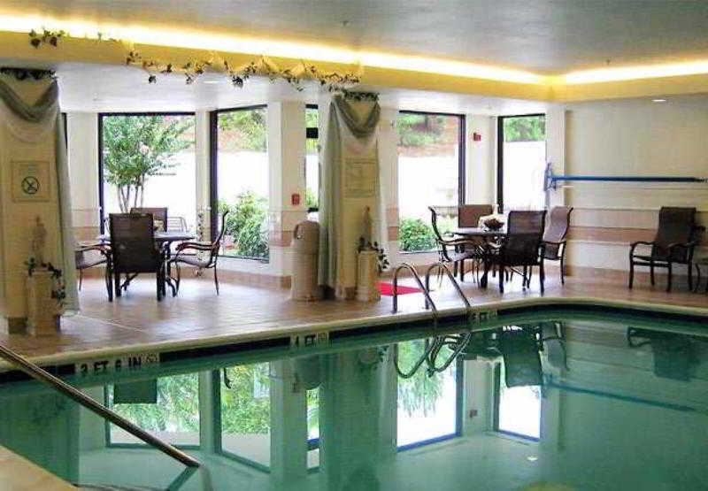 Courtyard Atlanta Suwanee Hotel Facilities photo